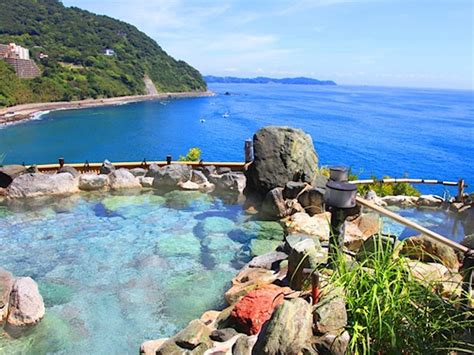 Atami Onsen: Thưởng thức Lối Sống Im Lặng và Cảnh Biển ngoạn mục!