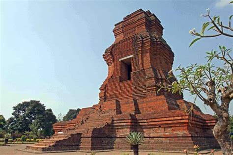  Cagar Budaya Trowulan: Bí ẩn của Một Nền Văn Minh Lừng Danh!