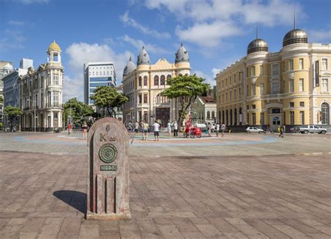  Recife Antigo: Uncovering the Enchanting Charm of Pernambuco's Historic Heart!